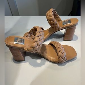 Dolce Vita Hardey Sandal size 7 (Cafe)
